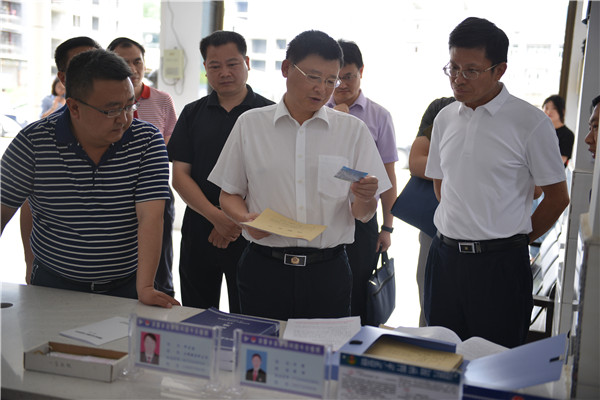 譚先振在恩施州調研時強調 深化法律服務，筑牢法治根基，護航高質量發展